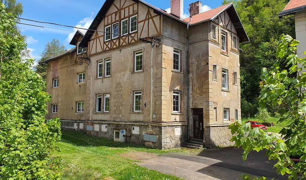 Prodej ubytovacího objektu 1 000 m², Oloví – náhled fotky 3
