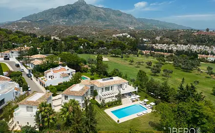Prodej domu 702 m² s pozemkem 2 349 m², Nueva Andalucía, Španělsko