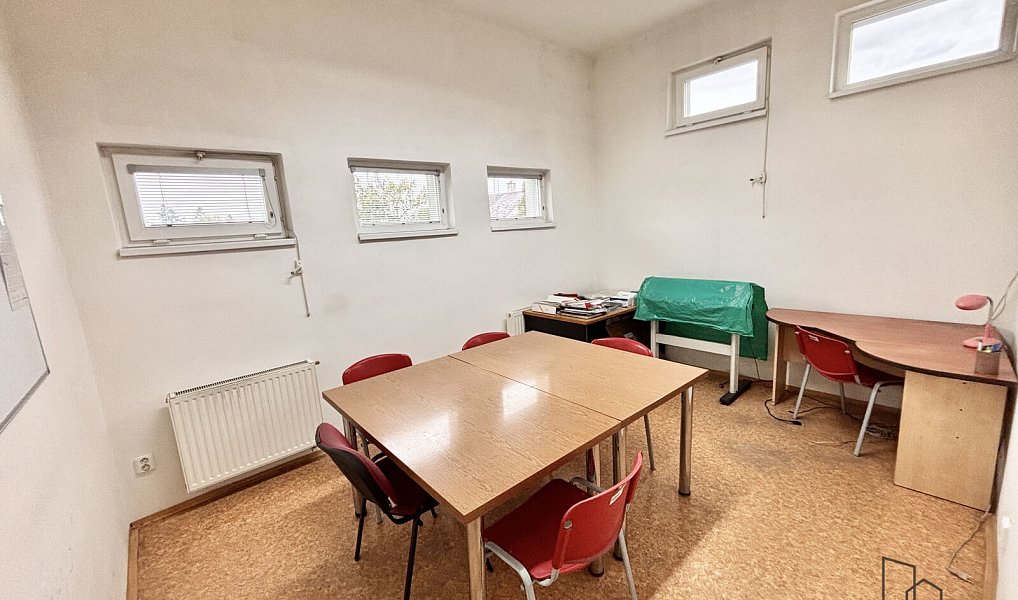 Prodej komerčního objektu (jiného typu) 244 m², Šternberk – náhled fotky 14