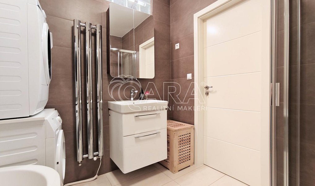 Pronájem bytu 3+kk 81 m², Praha – náhled fotky 17