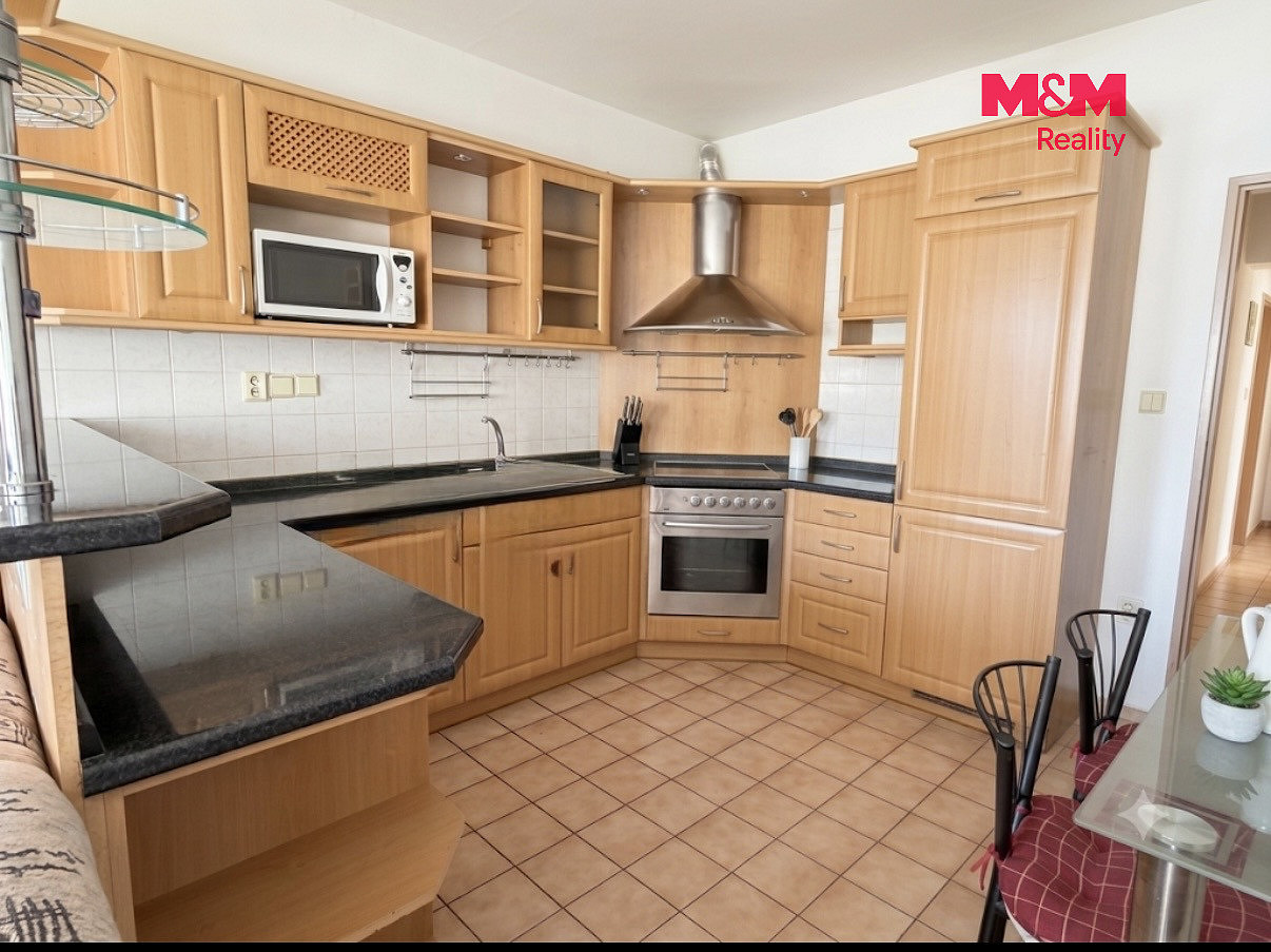 Pronájem bytu 3+kk 73 m² — photo 2