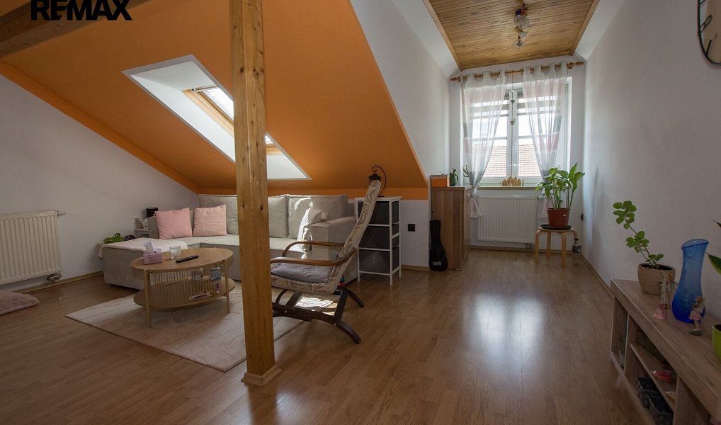 Prodej domu 252 m² s pozemkem 312 m², Jindřichův Hradec – náhled fotky 20