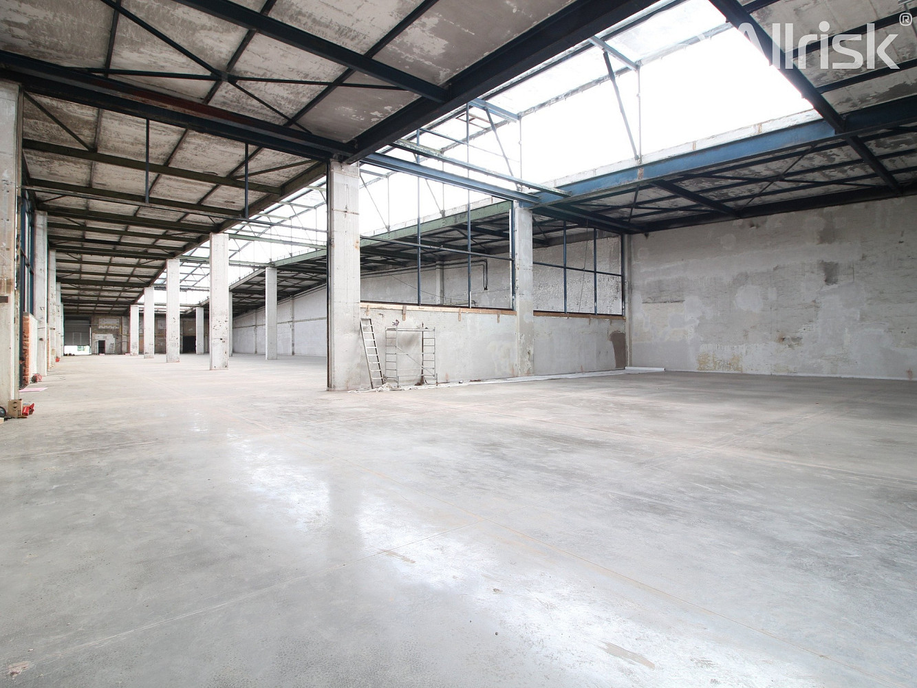 Pronájem skladovacích prostor 275 m² – fotografie 3