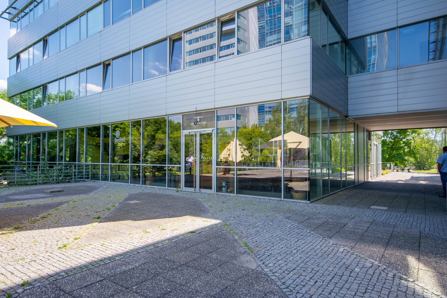 Pronájem obchodních prostor 291 m² – fotografie 2