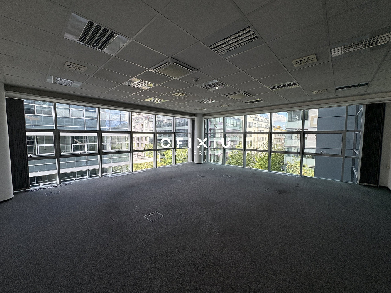 Pronájem kanceláře 1 006 m² – fotografie 3