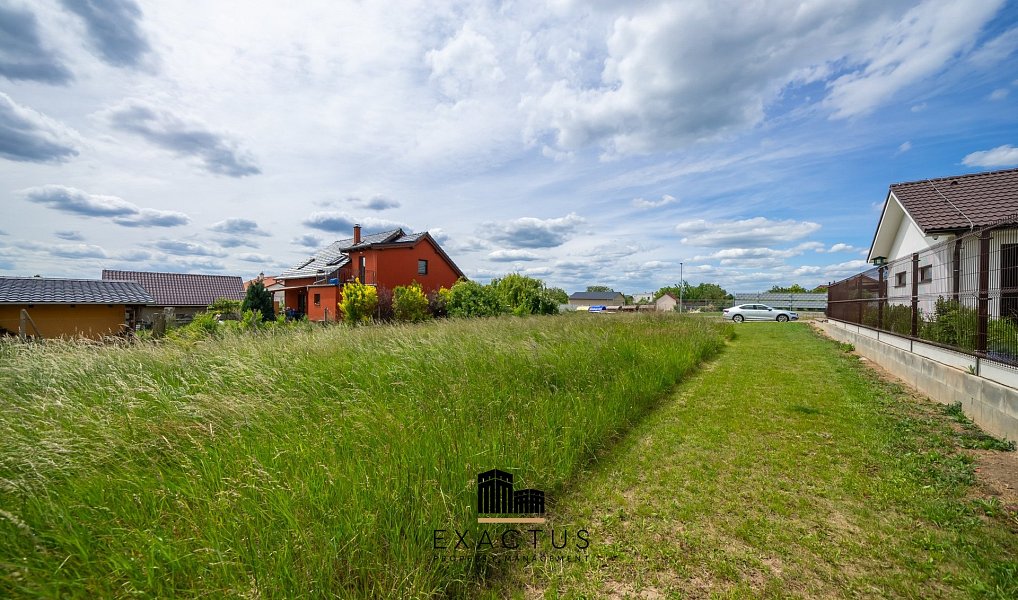 Prodej stavebního pozemku 1 533 m², Šumice – náhled fotky 4