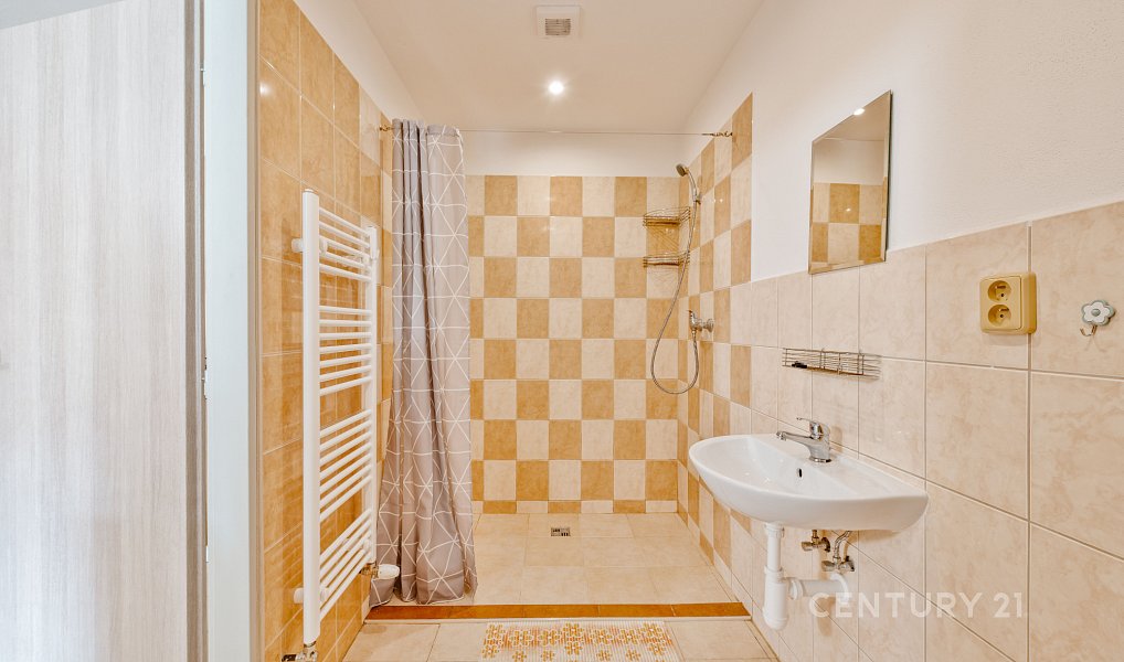 Prodej ubytovacího objektu 1 320 m², Jistebnice – náhled fotky 22