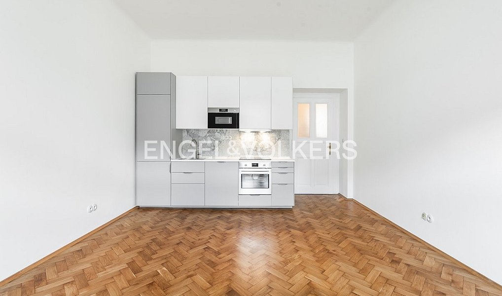 Pronájem bytu 3+kk 90 m², Praha – náhled fotky 3