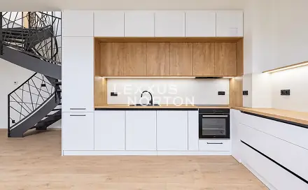 Pronájem bytu 4+kk 108 m², Bartoškova, Praha 4 - Nusle