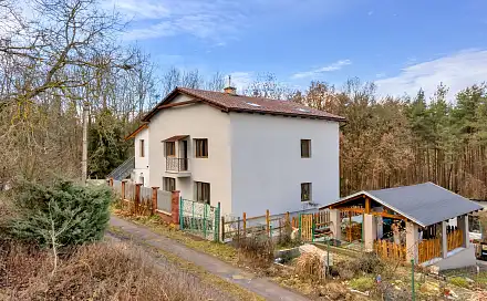 Prodej domu 246 m² s pozemkem 940 m², Hvozdnice, okres Praha-západ