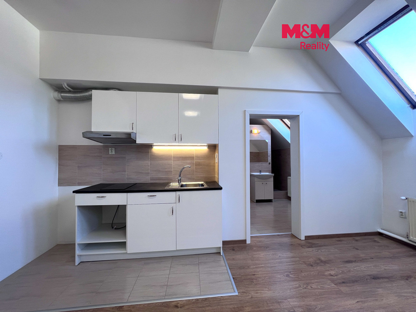 Pronájem obchodních prostor 42 m²