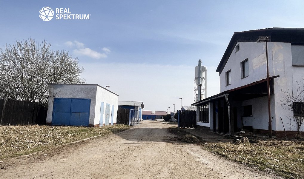 Prodej výrobních prostor 5 000 m², Hladov – náhled fotky 14