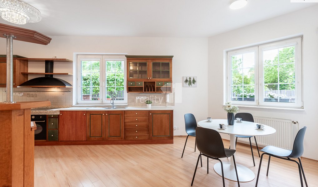 Prodej domu 420 m² s pozemkem 717 m², Praha – náhled fotky 11