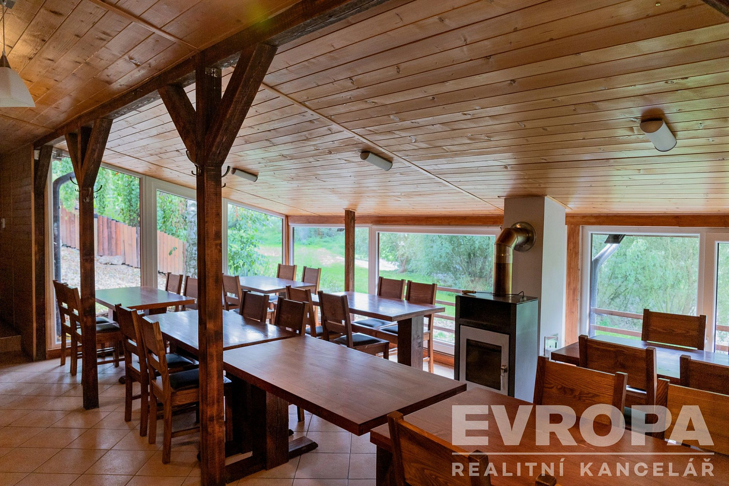 Prodej restaurace 270 m² – fotografie 5