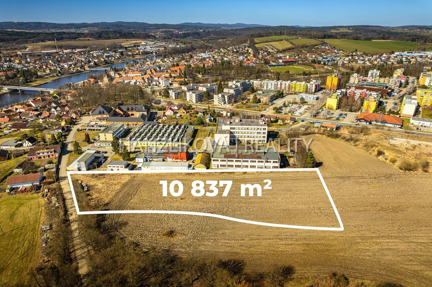 Prodej komerčního pozemku 25 243 m²