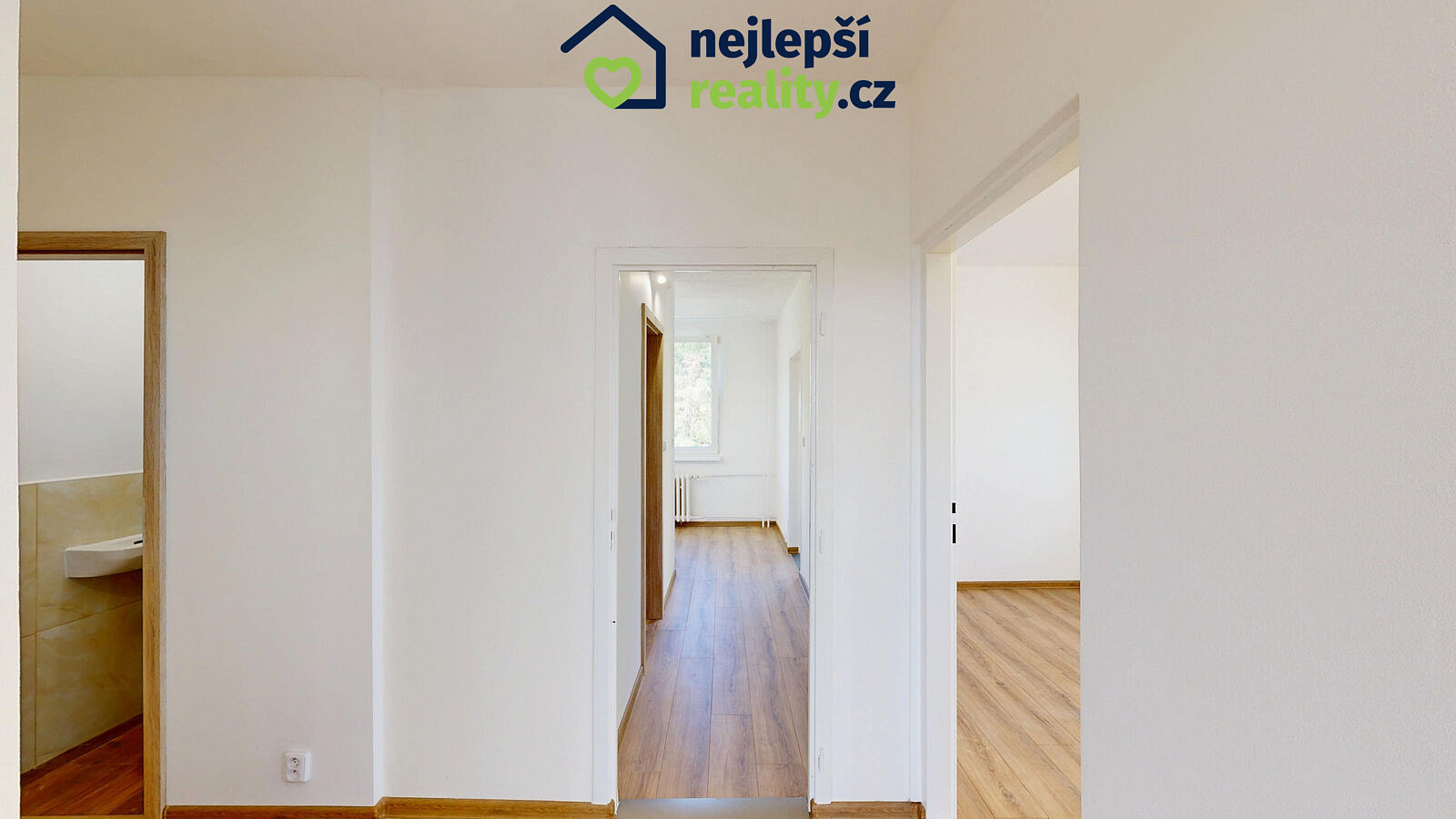 Pronájem bytu 4+1 78 m² – fotografie 2