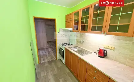 Pronájem bytu 2+1 61 m², Hluboká, Zlín