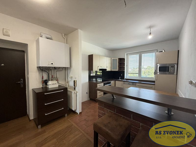 Pronájem bytu 3+1 87 m² – fotografie 4