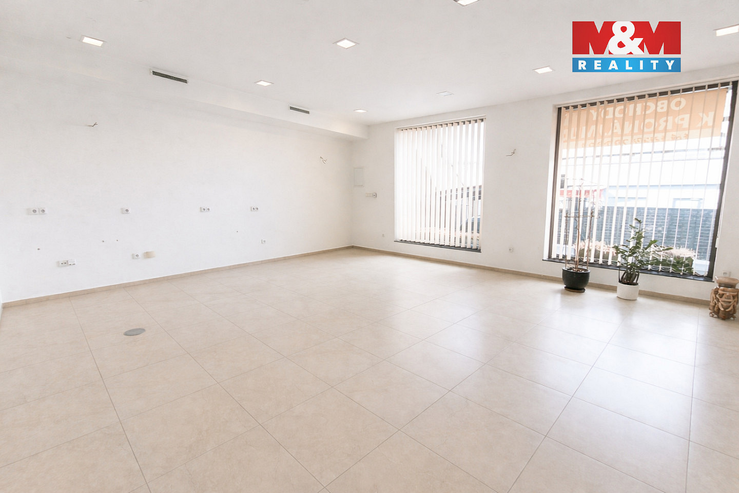 Pronájem obchodních prostor 38 m² — photo 4