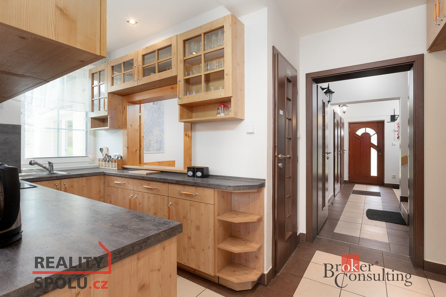 Prodej domu 261 m² s pozemkem 1 916 m² — photo 4