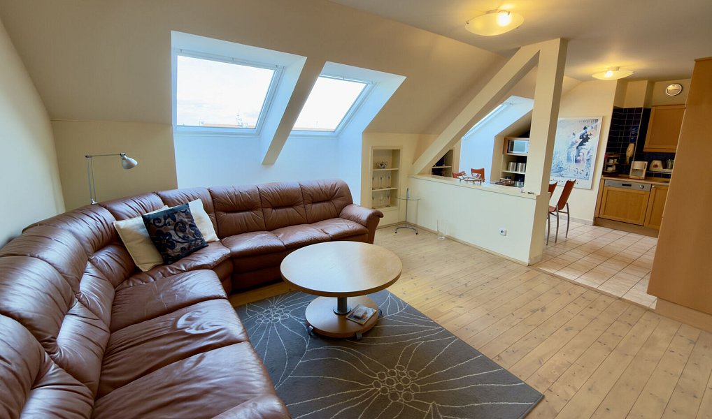 Pronájem bytu 4+kk 94 m², Praha – náhled fotky 2
