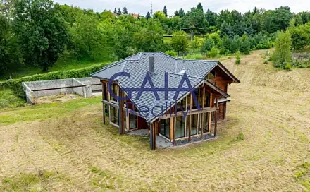 Prodej domu 250 m² s pozemkem 4 515 m², Strážovice, okres Hodonín