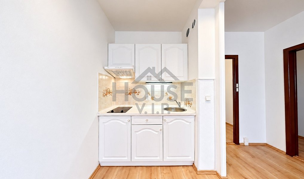 Prodej bytu 1+kk 29 m², Praha – náhled fotky 4