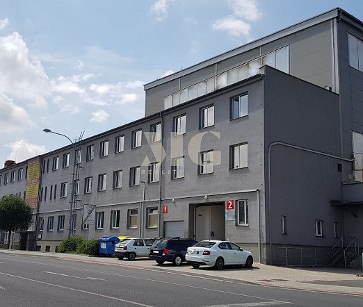 Pronájem výrobních prostor 1 965 m² – fotografie 2