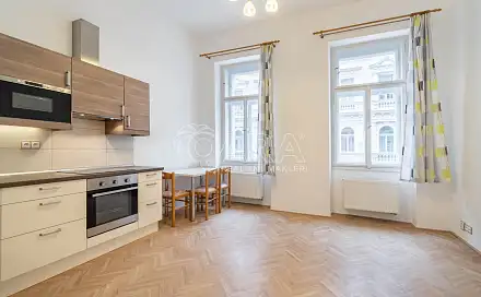 Pronájem bytu 3+kk 77 m²
