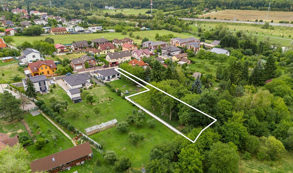Prodej stavebního pozemku 1 033 m², Praha – náhled fotky 13