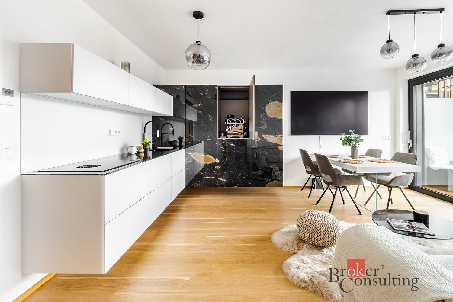 Prodej bytu 2+kk 66 m² – fotografie 2