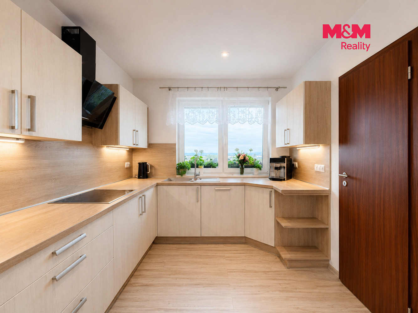 Pronájem domu 120 m² s pozemkem 855 m² — photo 2