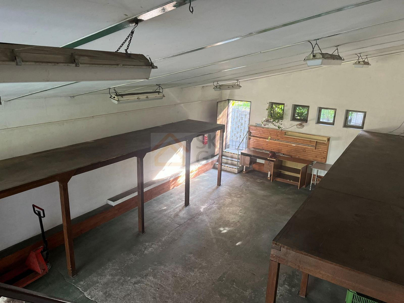 Pronájem skladovacích prostor 122 m²