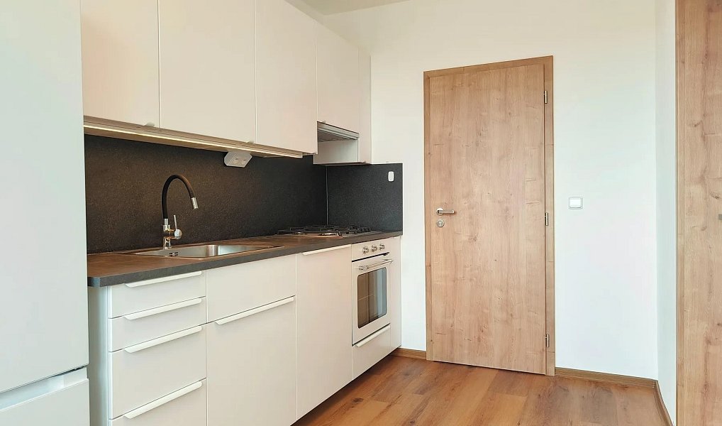 Pronájem bytu 3+1 80 m², Brno – náhled fotky 2