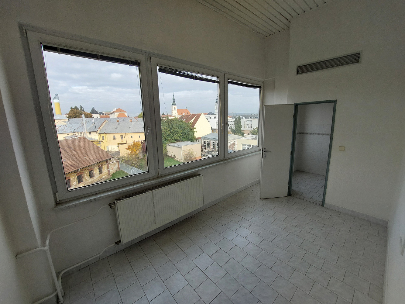 Pronájem kanceláře 15 m² – fotografie 2