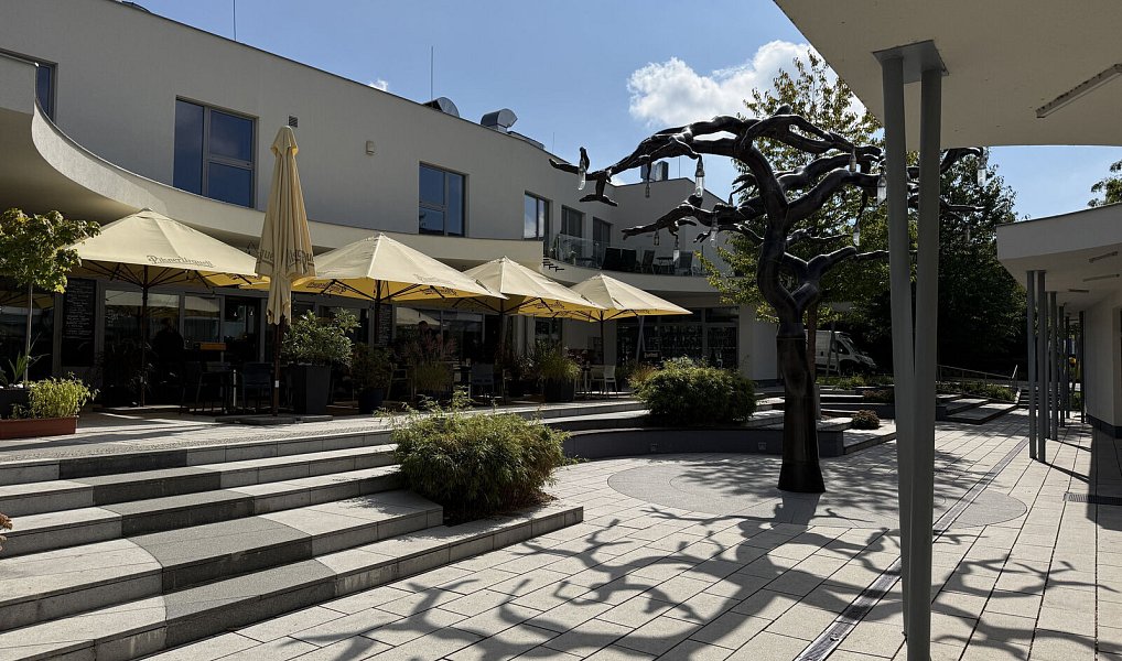 Pronájem bytu 3+kk 80 m², Praha – náhled fotky 22