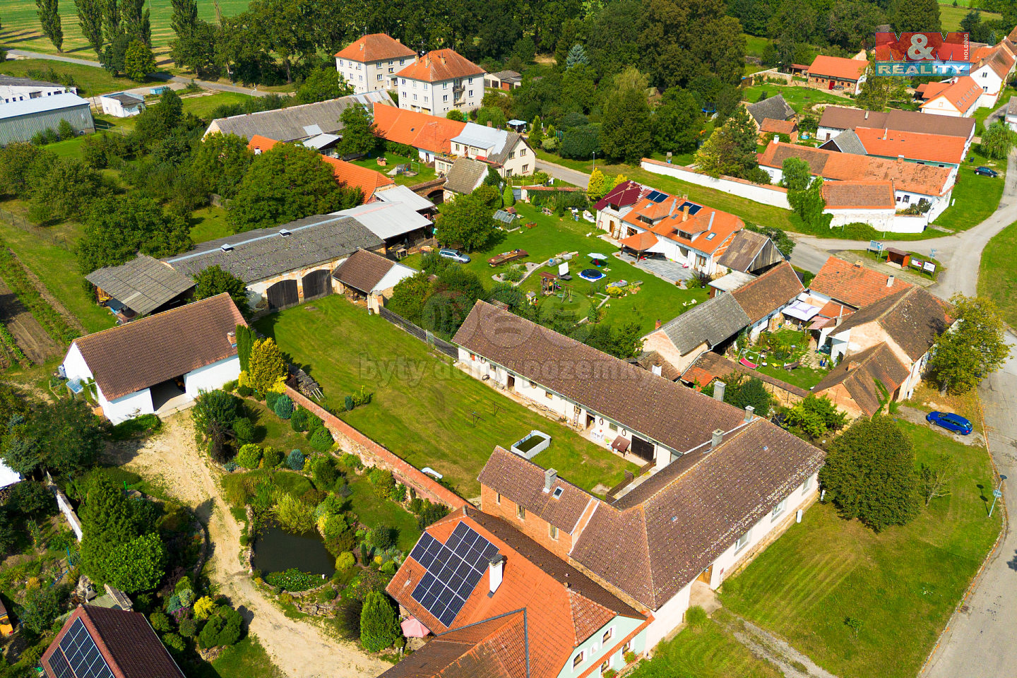 Prodej domu 250 m² s pozemkem 3 527 m²
