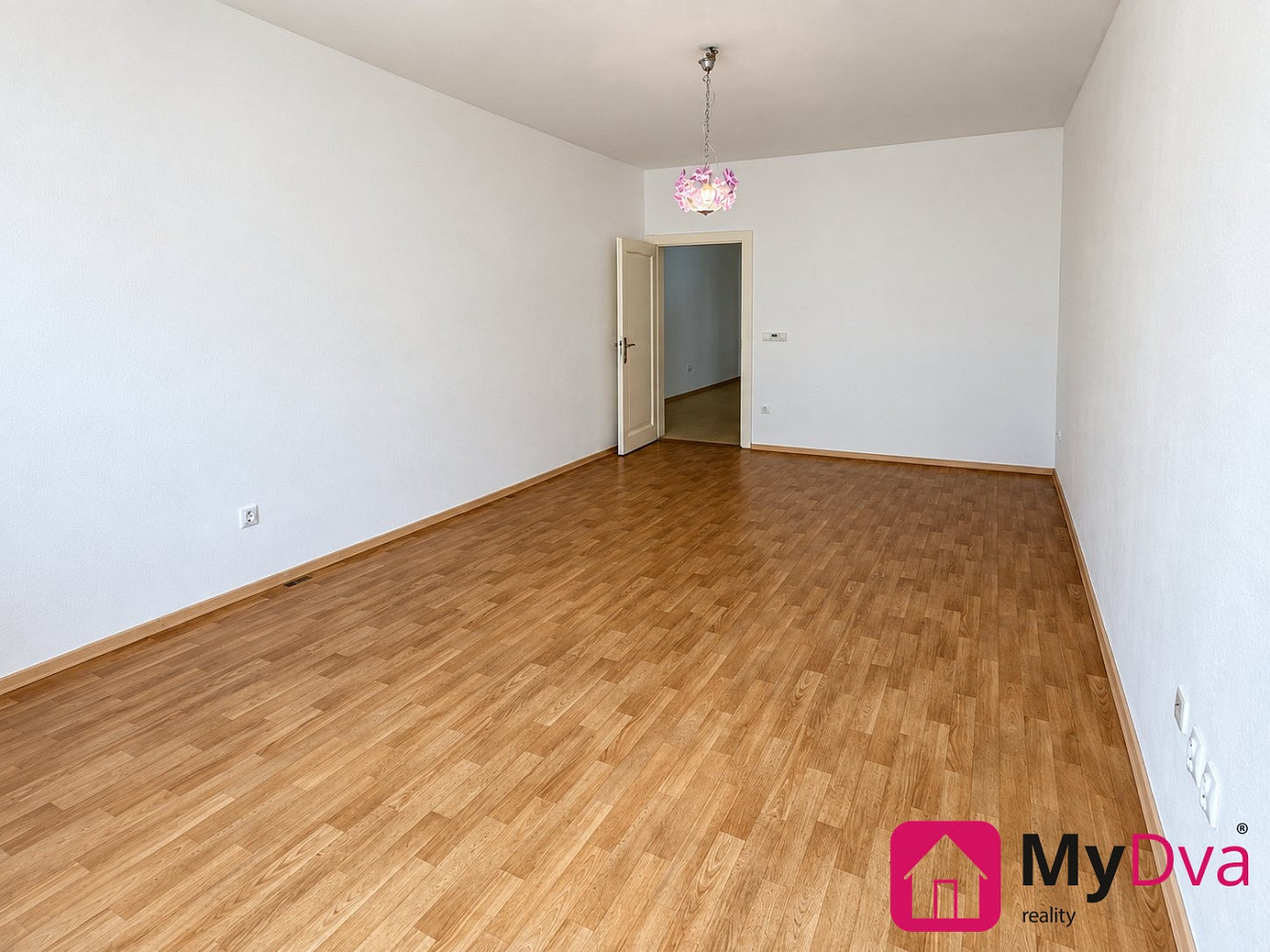 Pronájem bytu 2+1 75 m² – fotografie 2