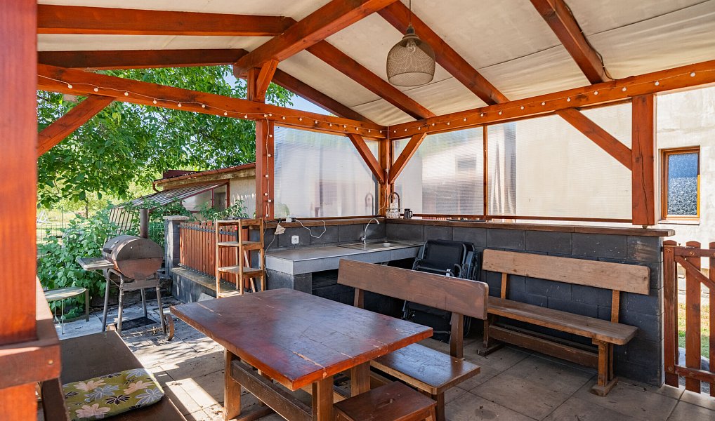 Prodej domu 130 m² s pozemkem 1 444 m², Žáky – náhled fotky 9