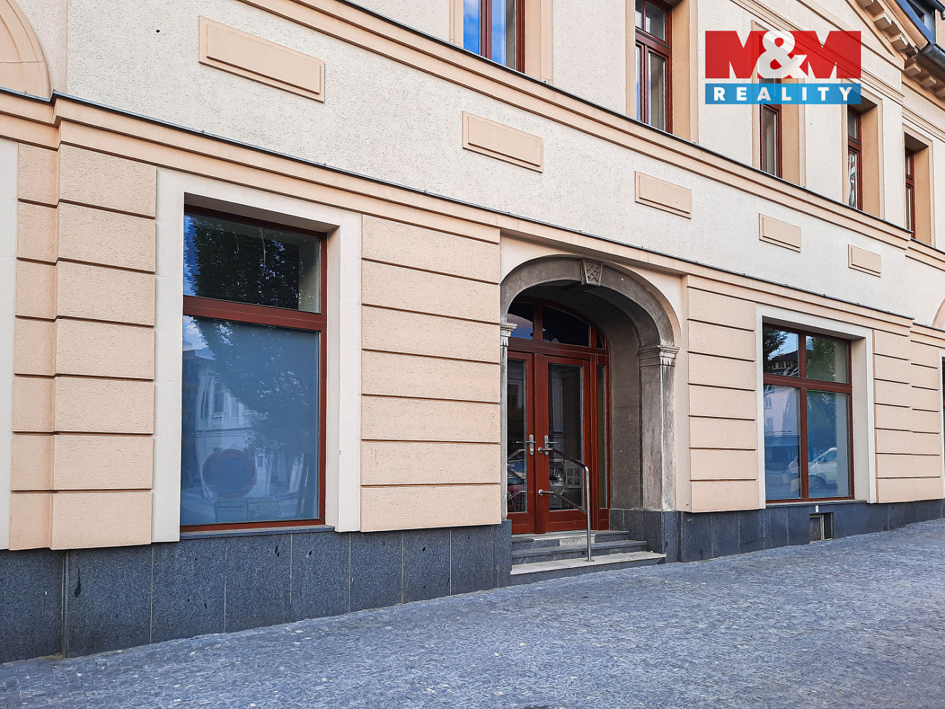 Pronájem obchodních prostor 335 m² — photo 2