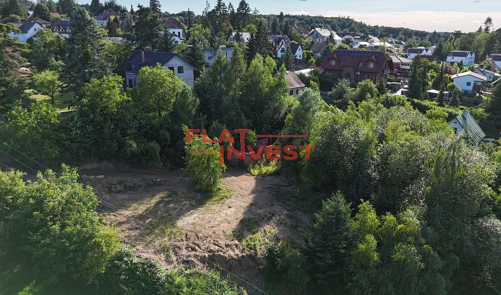 Prodej stavebního pozemku 1 678 m², Kamenice – náhled fotky 4