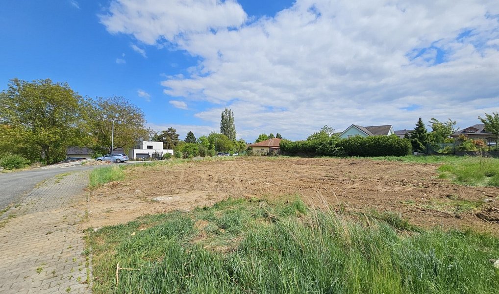 Prodej stavebního pozemku 1 554 m², Škvorec – náhled fotky 3
