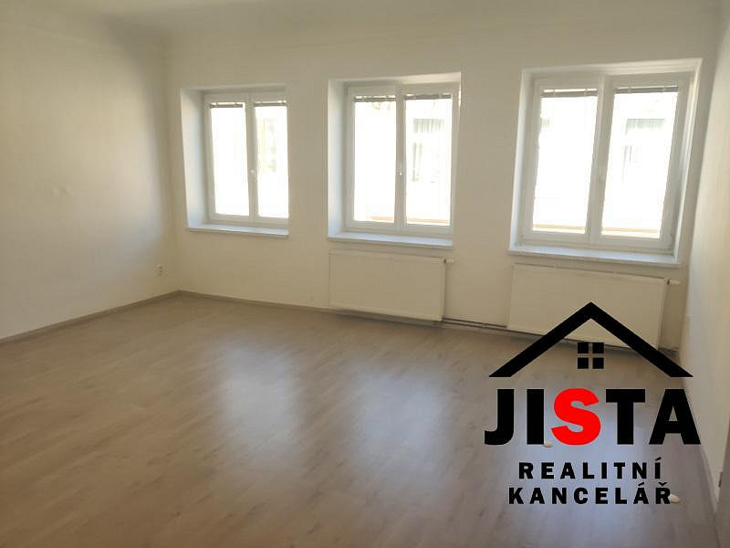 Pronájem bytu 2+kk 70 m² – fotografie 2
