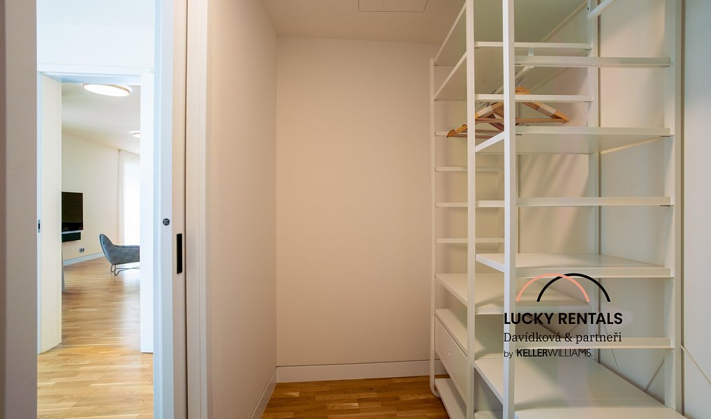 Pronájem bytu 2+kk 82 m², Popovičky – náhled fotky 6