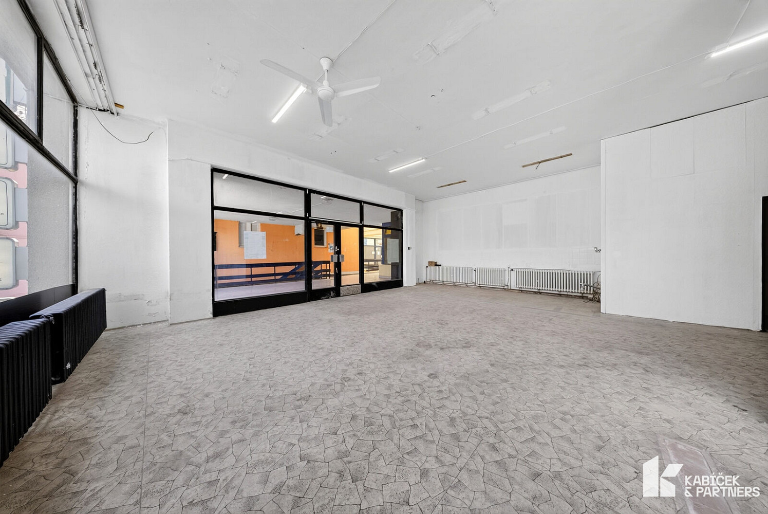 Prodej obchodních prostor 411 m² – fotografie 5