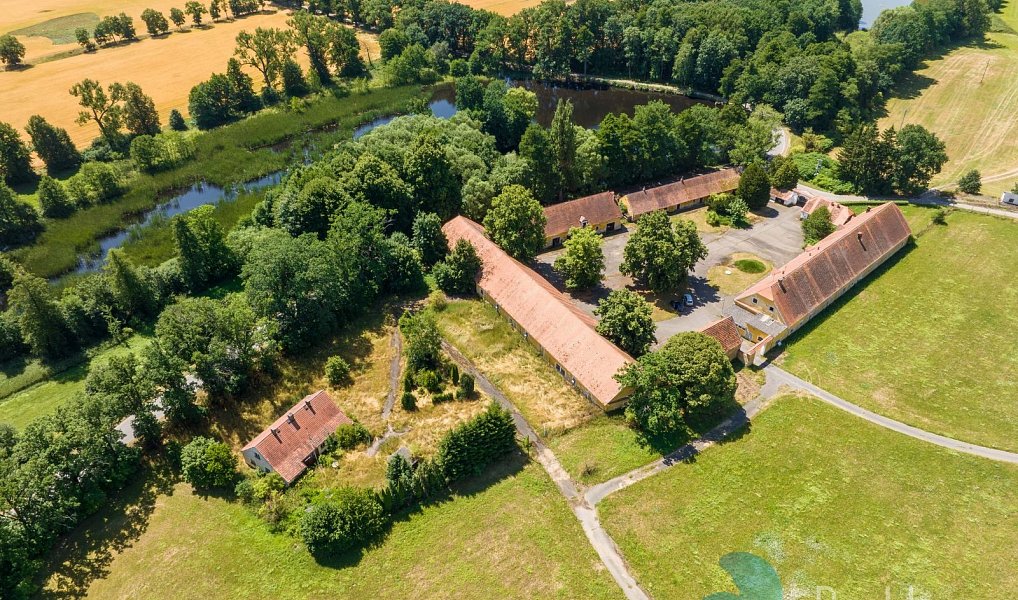 Prodej zemědělského objektu 2 300 m², Králova Lhota – náhled fotky 3