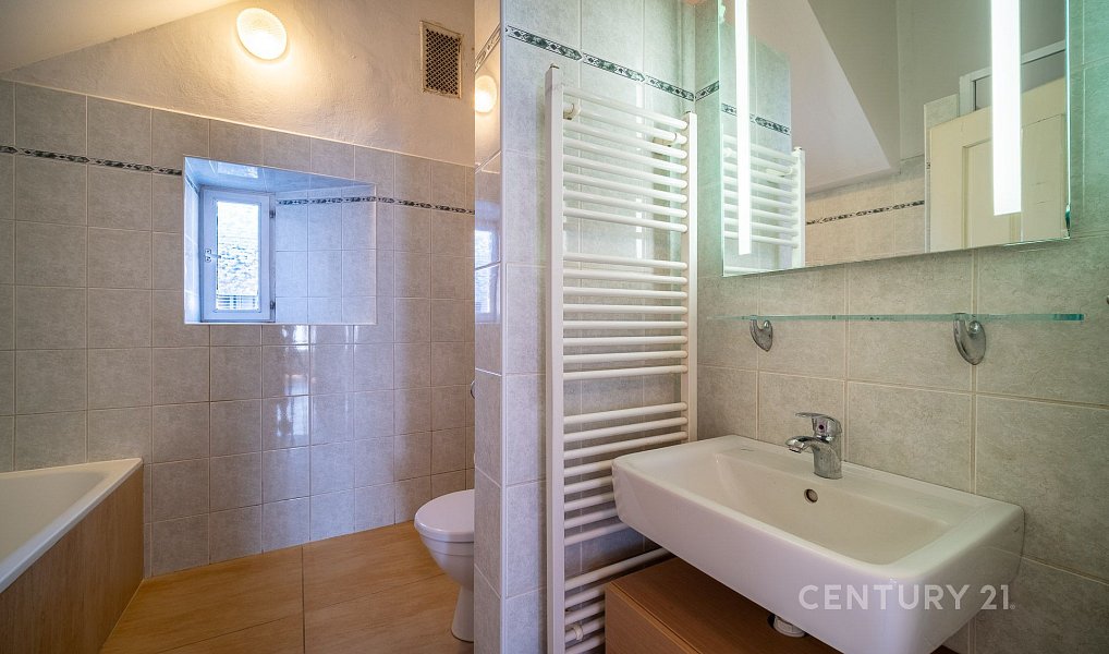 Prodej domu 200 m² s pozemkem 416 m², České Budějovice – náhled fotky 15