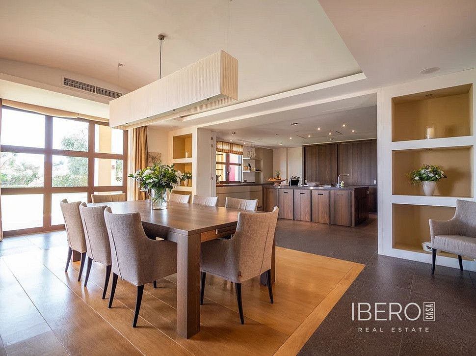 Prodej domu 1 450 m² s pozemkem 3 491 m² — photo 2