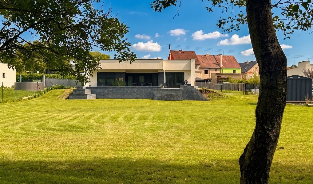 Prodej domu 118 m² s pozemkem 2 864 m², Krupka – náhled fotky 8