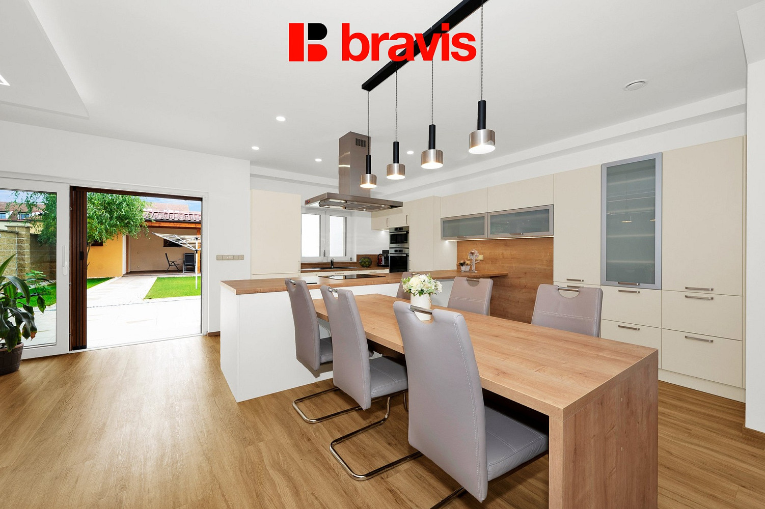 Prodej domu 262 m² s pozemkem 356 m²